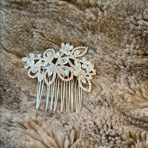 Intricate Silver Floral Hair Comb for Formal Occasions